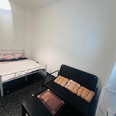 Entire 3 Bed Rooms Apartment,Centrum Genoa Luaran gambar