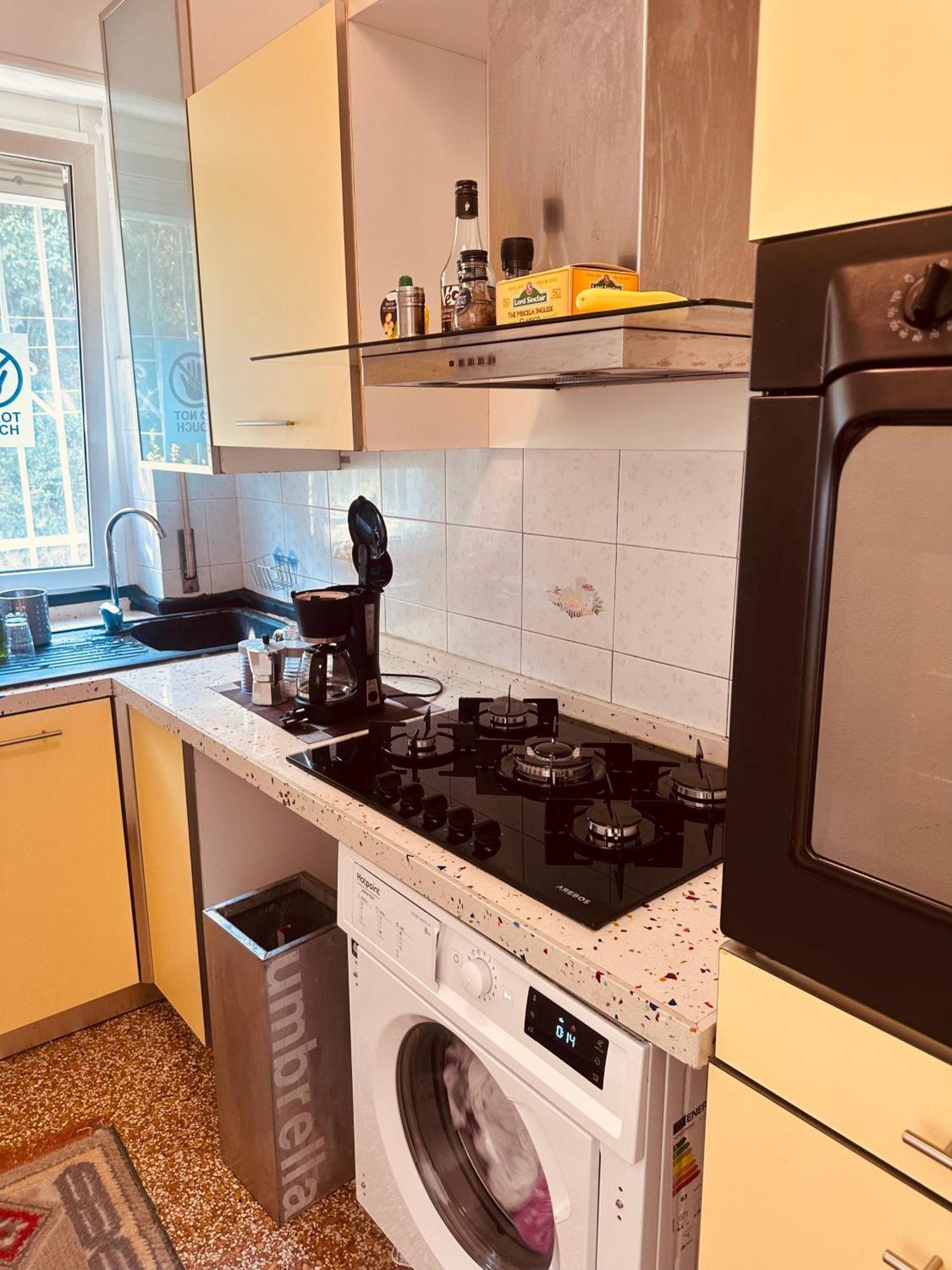 Entire 3 Bed Rooms Apartment,Centrum Genoa Luaran gambar